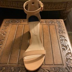 Stuart Weitzman Nude Patent Calf Leather Sandal Size 9